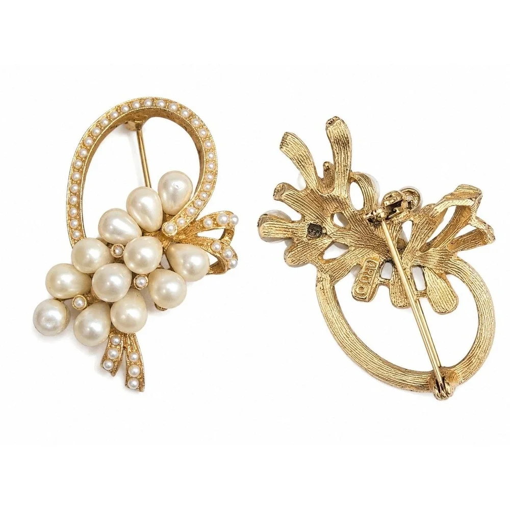 Vintage ART Arthur Pepper Gold Tone Faux Pearl Cluster Bow Brooch Pin Signed